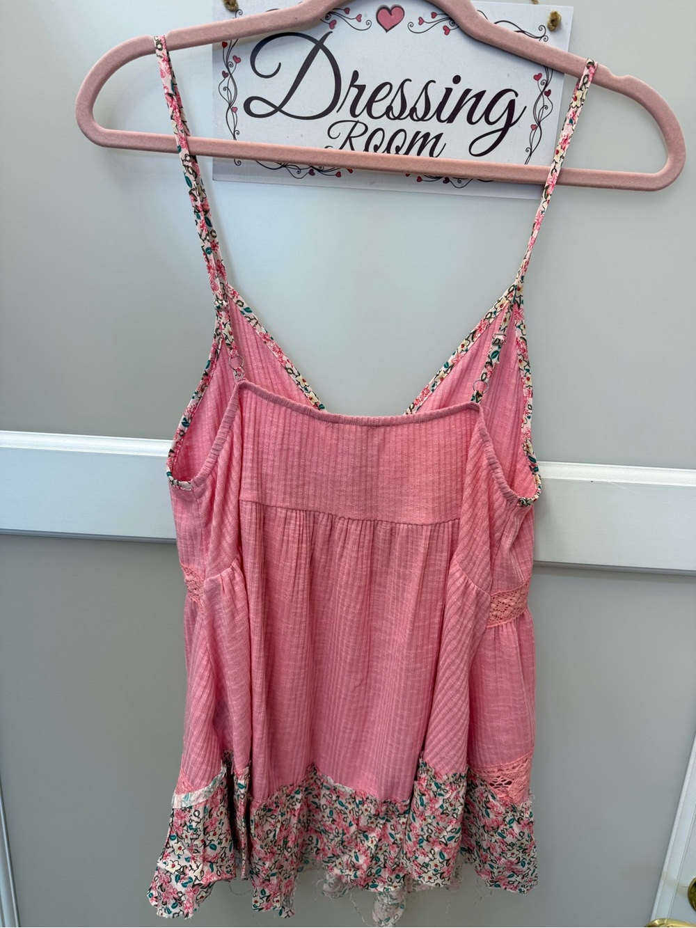 Pink Floral-Trim Sleeveless V-Neck Women’s Tank Top - Picture 2 of 6